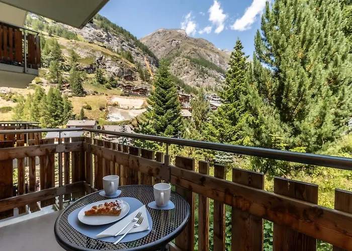 Modernes Und Schickes Bei Der Bergbahn By Inspiringplaces * 采尔马特